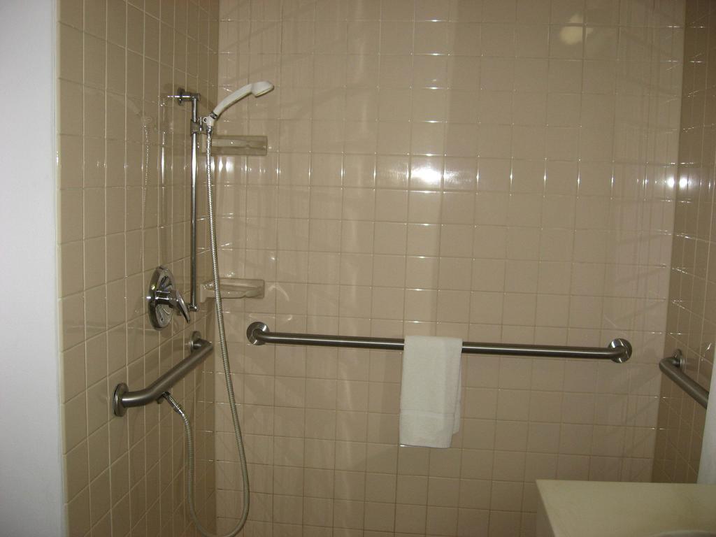 Country Inn & Suites By Radisson, Wausau, Wi Schofield Номер фото